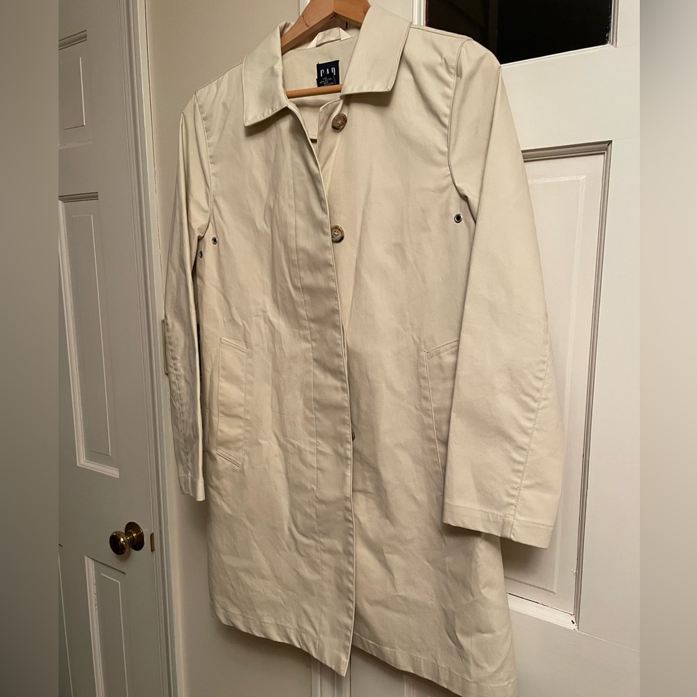 Gap Coat - image 1